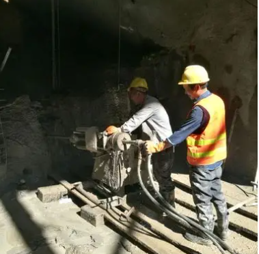 临邑水下抗分散灌浆料特点 水下不分散注浆料介绍